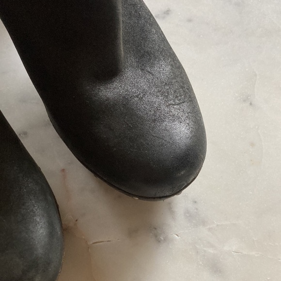 UGG Leather Shearling Boots - Picture 8 of 9